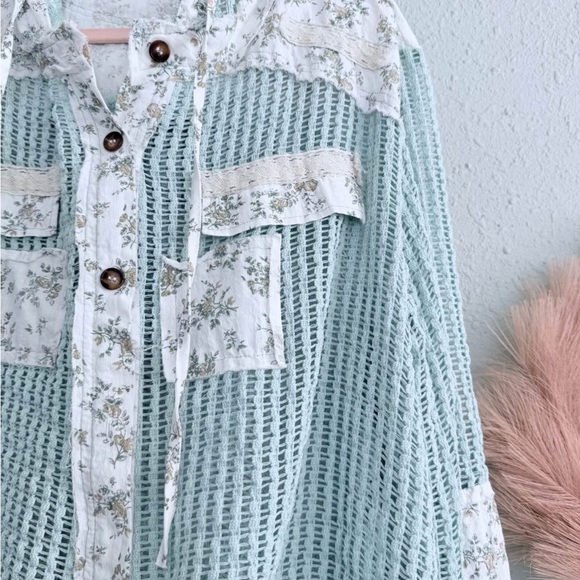 Floral Knit Button-Up Hoodie - Picture 4 of 7